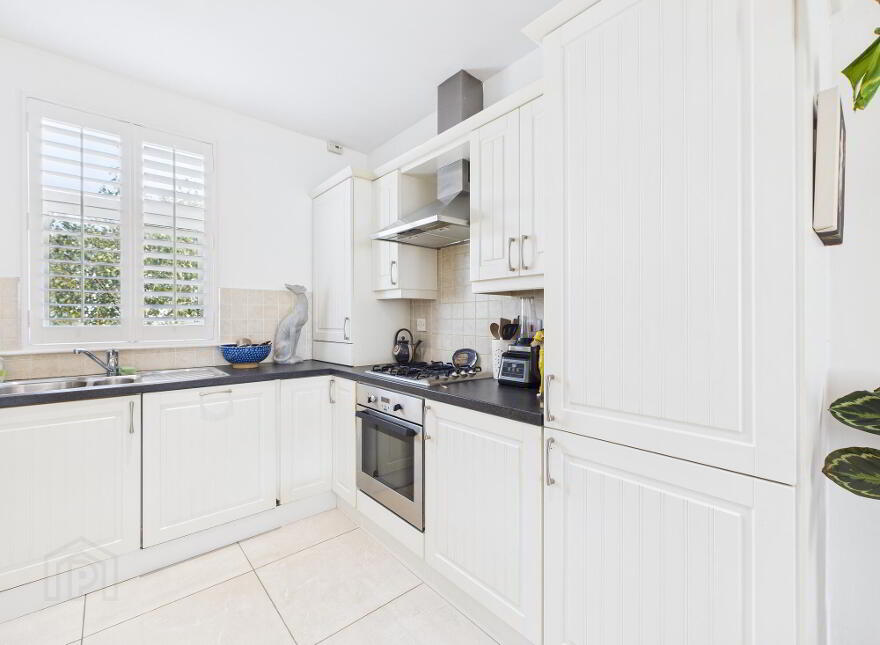 60 Galwally Avenue, Forestside, Belfast, BT8 7AJ