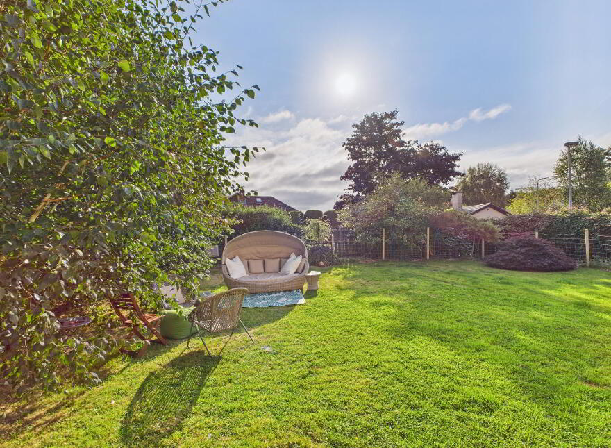 60 Galwally Avenue, Forestside, Belfast, BT8 7AJ