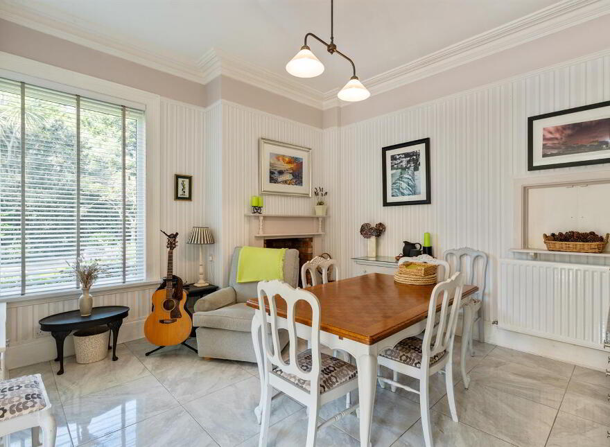 Bodifyr, 1 Park Avenue, Donaghadee, BT21 0EB
