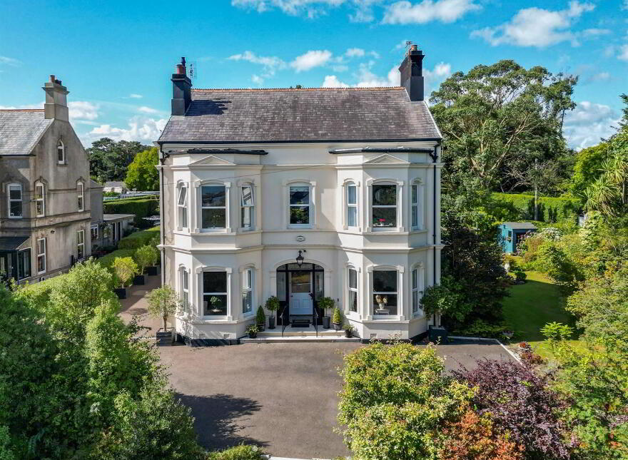 Bodifyr, 1 Park Avenue, Donaghadee, BT21 0EB