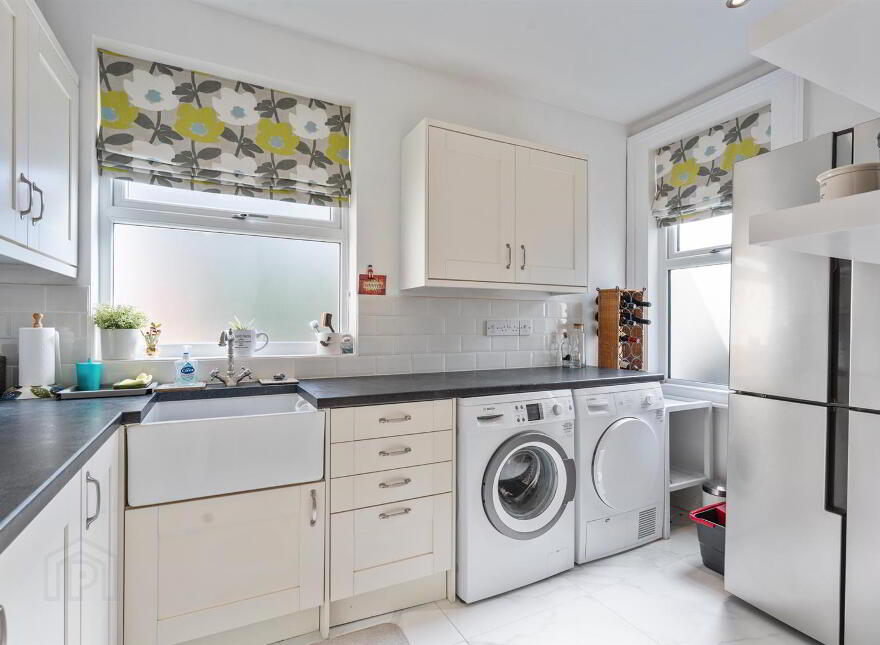 Bodifyr, 1 Park Avenue, Donaghadee, BT21 0EB