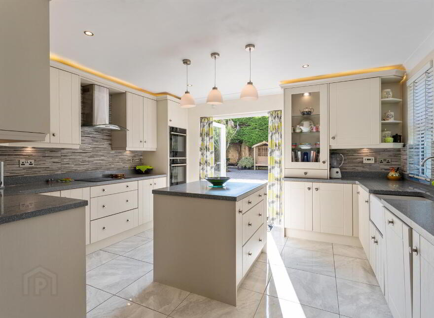 Bodifyr, 1 Park Avenue, Donaghadee, BT21 0EB