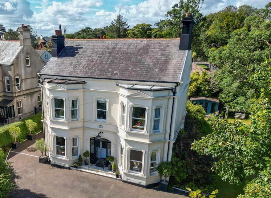 Bodifyr, 1 Park Avenue, Donaghadee, BT21 0EB