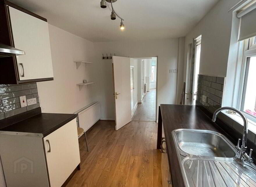 228 Cregagh Road, Belfast, BT6 9EU