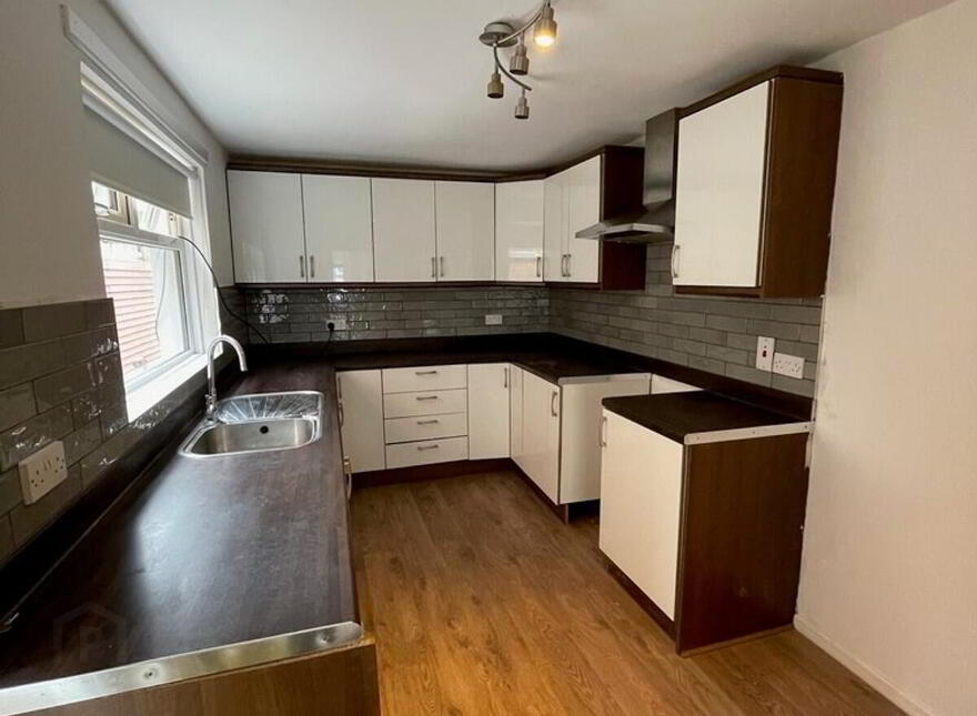 228 Cregagh Road, Belfast, BT6 9EU