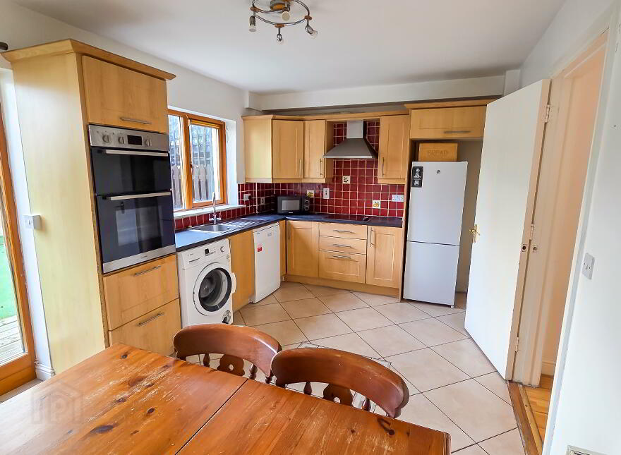 8 The Avenue, Clonattin Village, Gorey, Y25DX48