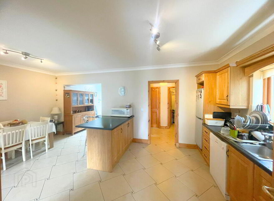 83 Abbeyville, Galway Rd, Roscommon Town, F42PR68