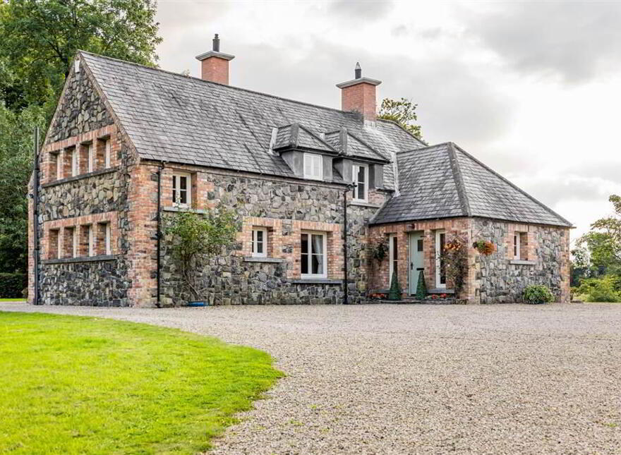 Millbrae House & Lodges, 3 Tullyrusk Road, Dundrod, Crumlin, BT29 4JA