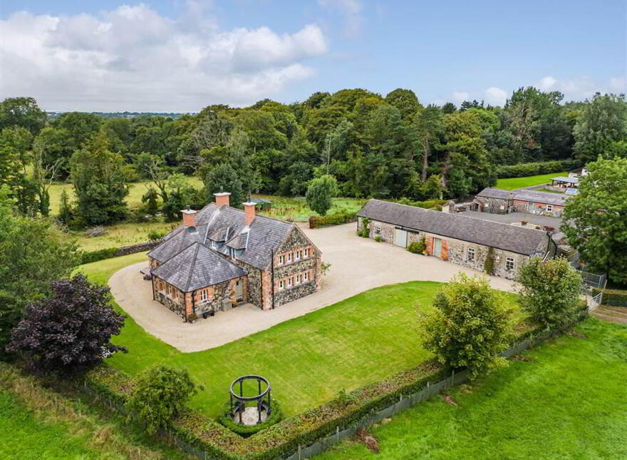 Millbrae House & Lodges, 3 Tullyrusk Road, Dundrod, Crumlin, BT29 4JA photo