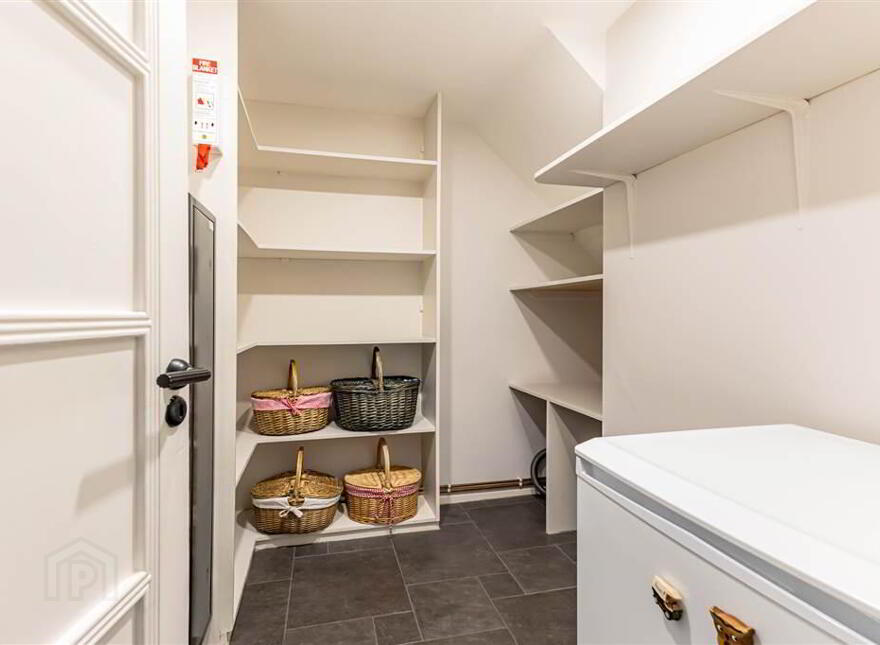 Millbrae House & Lodges, 3 Tullyrusk Road, Dundrod, Crumlin, BT29 4JA