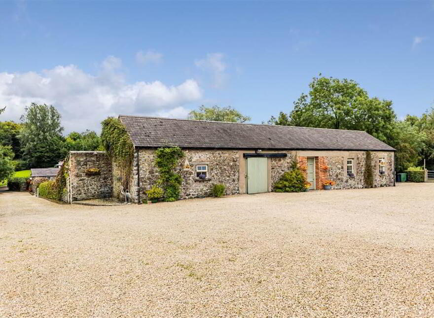 Millbrae House & Lodges, 3 Tullyrusk Road, Dundrod, Crumlin, BT29 4JA