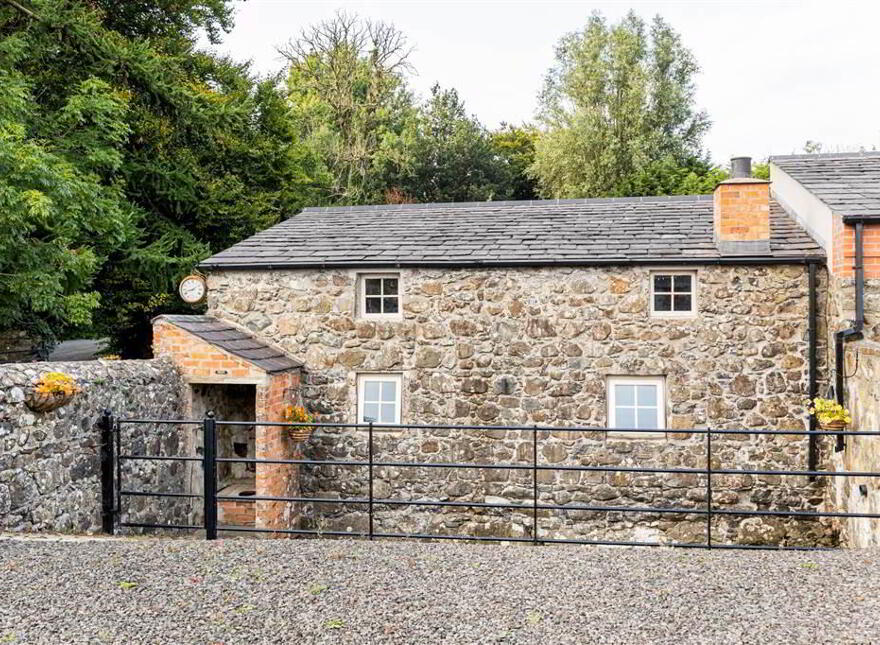 Millbrae House & Lodges, 3 Tullyrusk Road, Dundrod, Crumlin, BT29 4JA