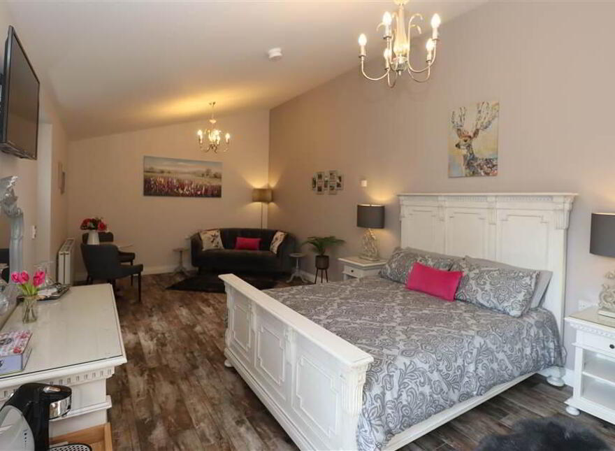 Millbrae House & Lodges, 3 Tullyrusk Road, Dundrod, Crumlin, BT29 4JA