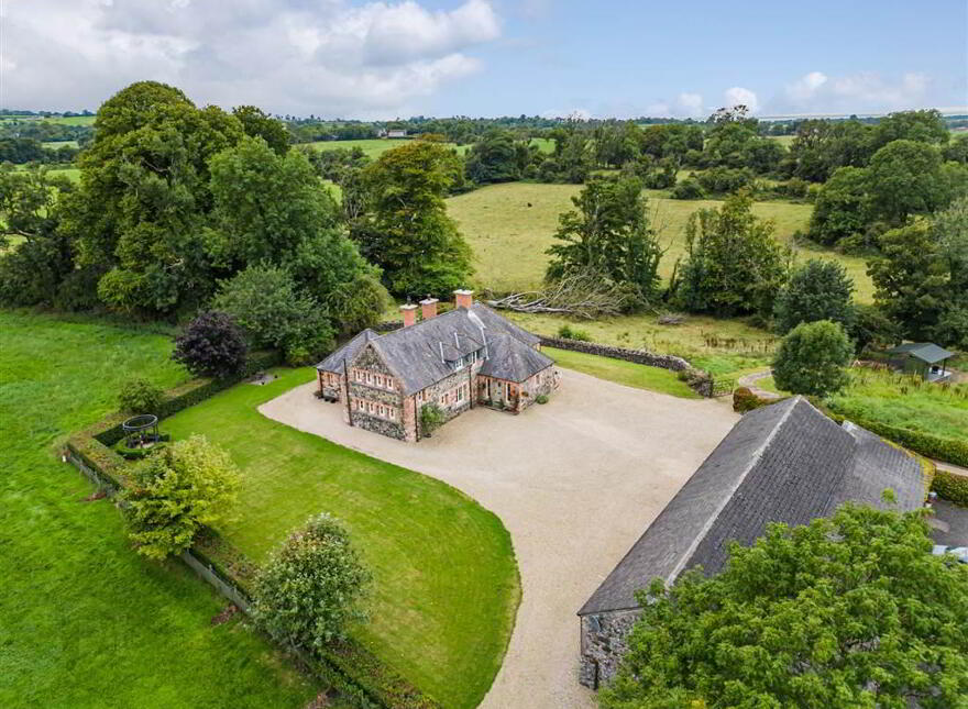 Millbrae House & Lodges, 3 Tullyrusk Road, Dundrod, Glenavy, Crumlin, BT29 4JA