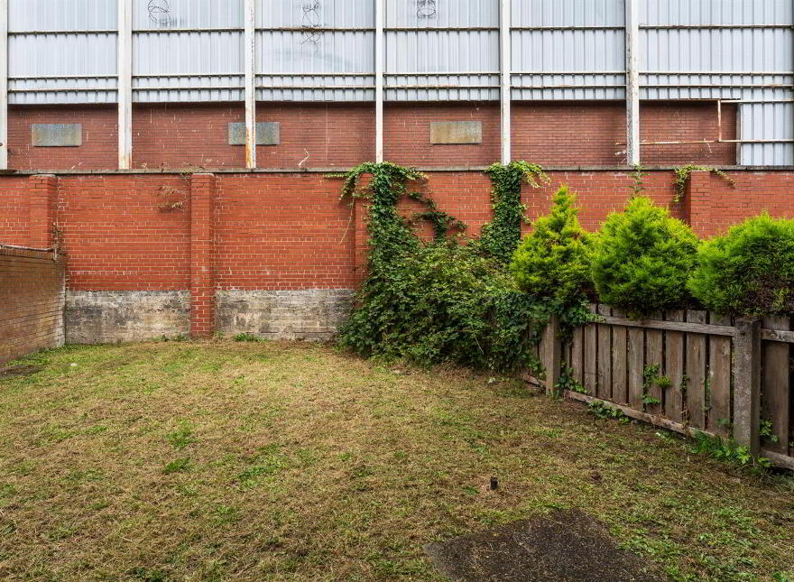 5 Finn Square, Belfast, BT13 2HU