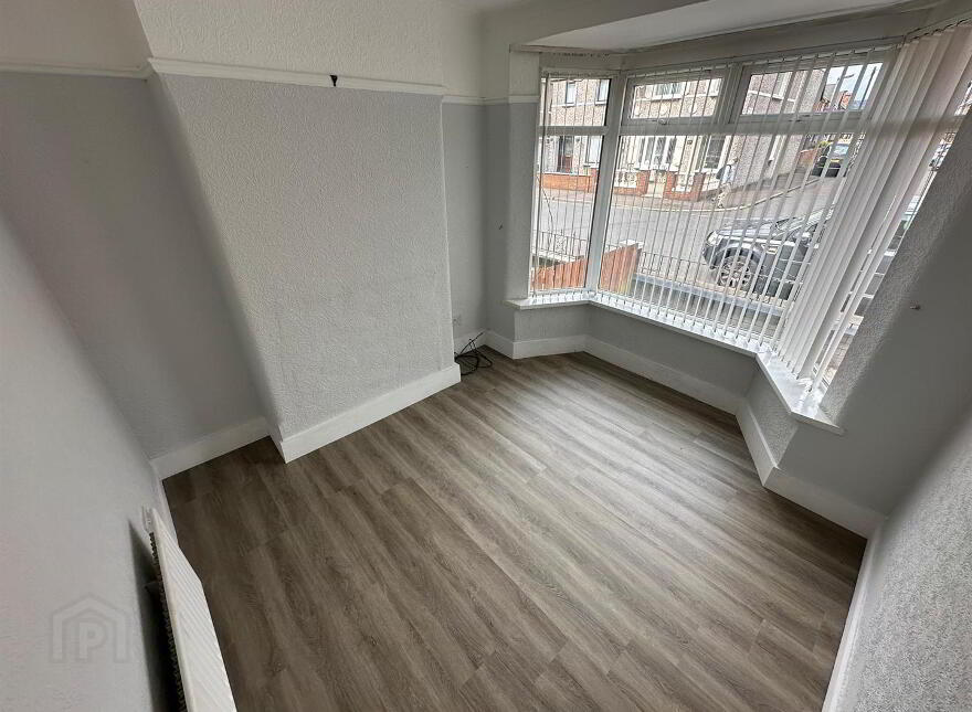 26 Rosapenna Drive, Cliftonville, Belfast, BT14 6GT