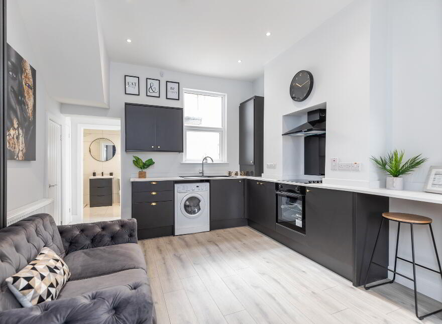 Unit 1, 47 Castlereagh Street, Belfast, BT5 4NF