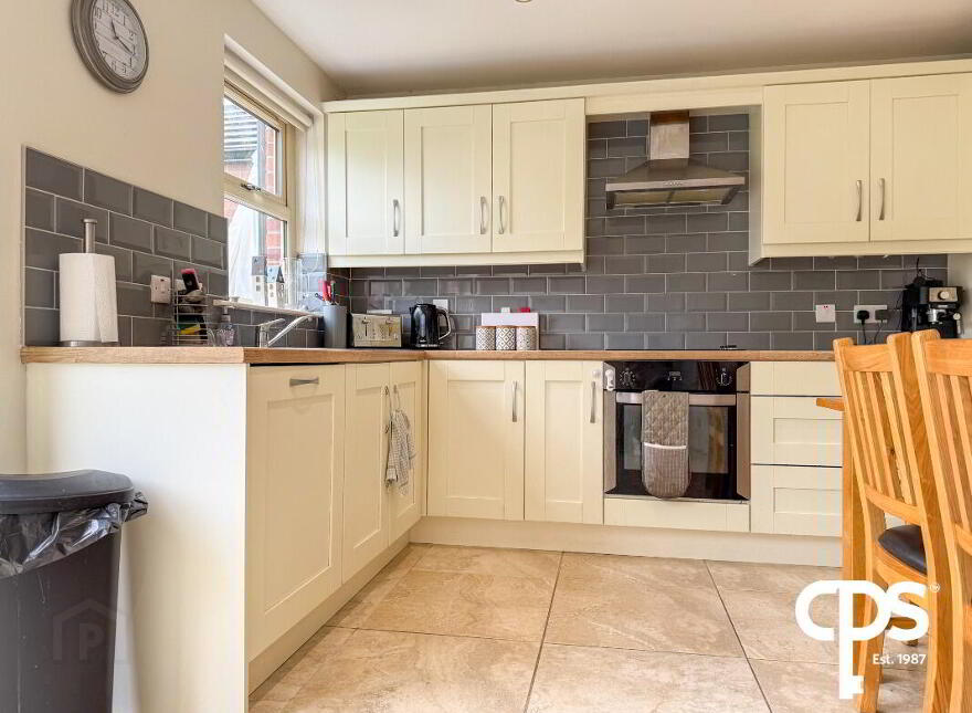29 Oakview, Armagh, BT60 2FN