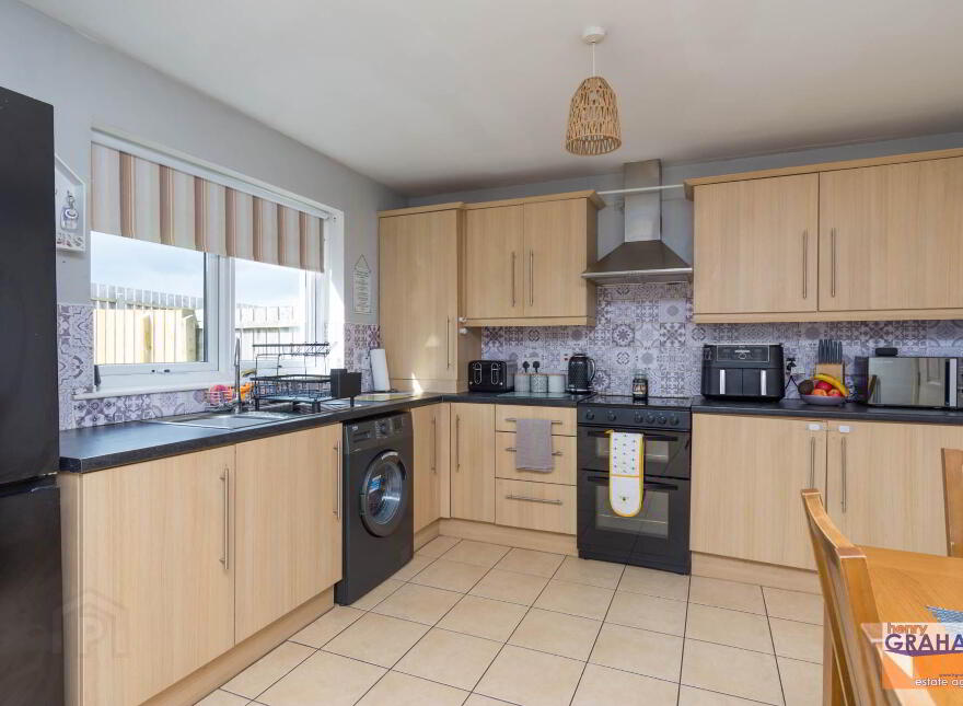 3 Rathvarna Heights, Lisburn, BT28 2WU