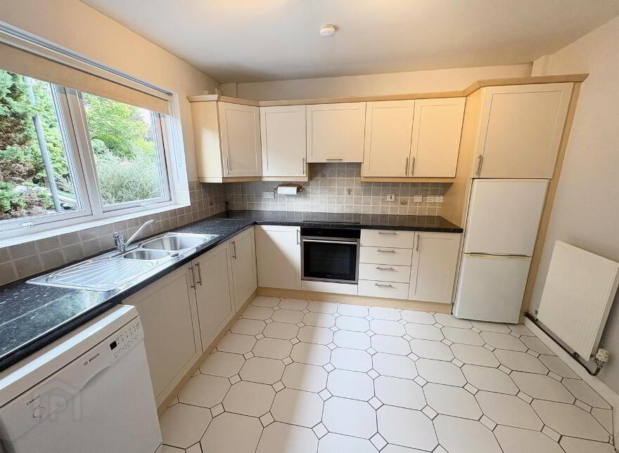 5 Stormont Court, Belfast, BT4 3LE