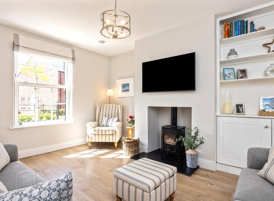16 Governors Gate Demesne, Royal Hillsborough, BT26 6TU