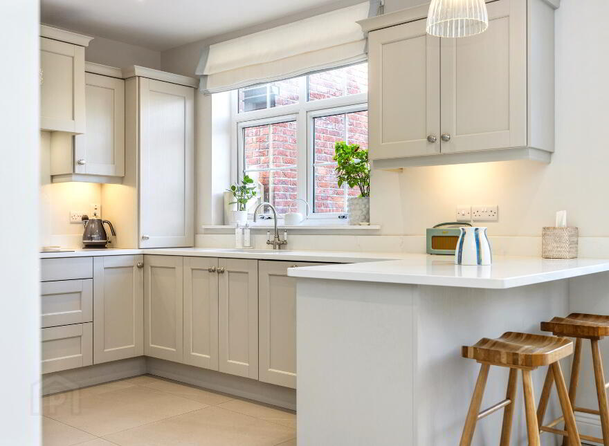 16 Governors Gate Demesne, Royal Hillsborough, BT26 6TU