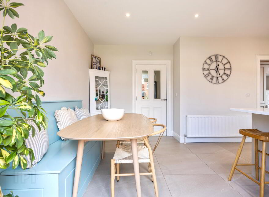 16 Governors Gate Demesne, Royal Hillsborough, BT26 6TU
