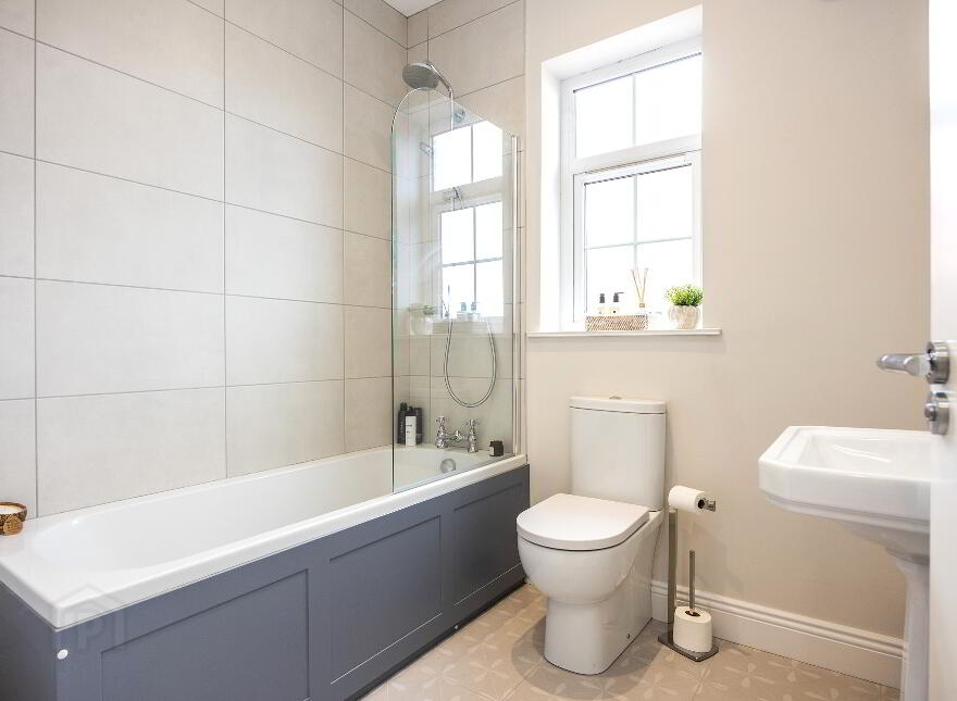 16 Governors Gate Demesne, Royal Hillsborough, BT26 6TU
