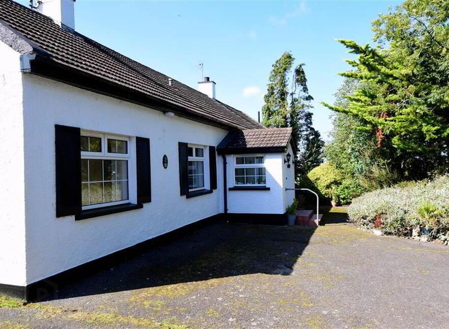 C House, Outbuildings Set On Six Acres, 10 Kilbright Road, Carrowdore, BT22 2HQ