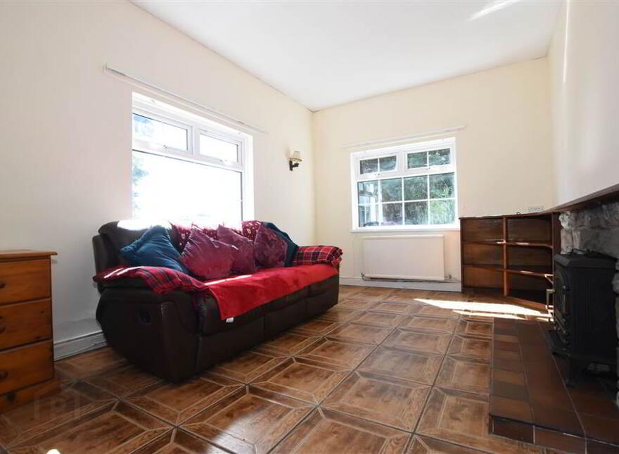 C House, Outbuildings Set On Six Acres, 10 Kilbright Road, Carrowdore, BT22 2HQ