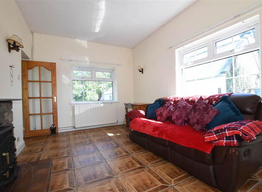 C House, Outbuildings Set On Six Acres, 10 Kilbright Road, Carrowdore, BT22 2HQ