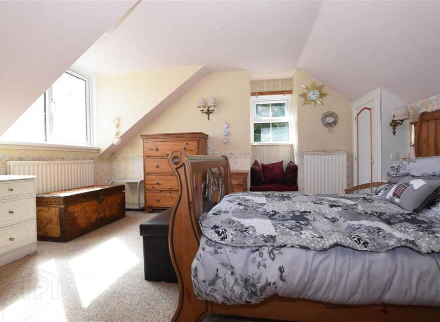 C House, Outbuildings Set On Six Acres, 10 Kilbright Road, Carrowdore, BT22 2HQ