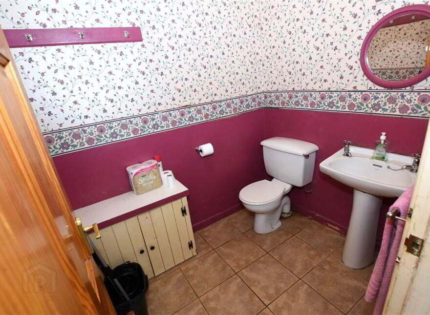 C House, Outbuildings Set On Six Acres, 10 Kilbright Road, Carrowdore, BT22 2HQ