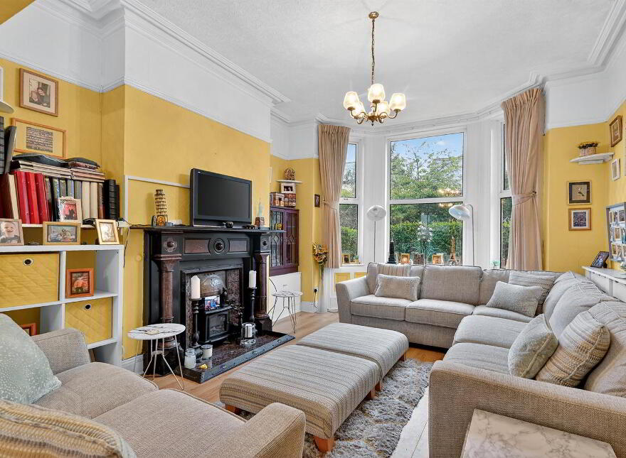 36 Marlborough Park North, Belfast, BT9 6HJ