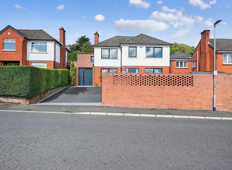 14 Hillside Drive, Belfast, BT9 5EJ
