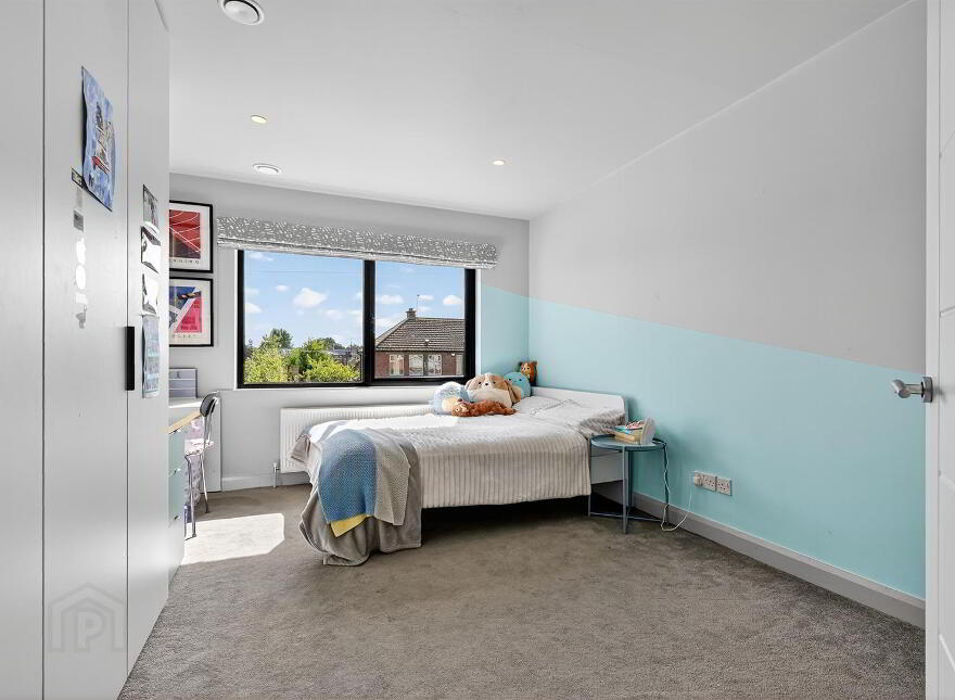 14 Hillside Drive, Belfast, BT9 5EJ