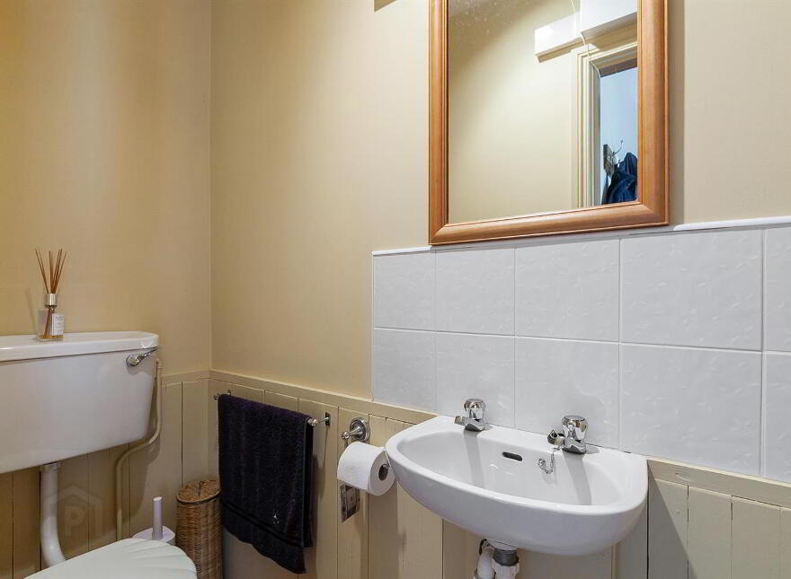 25 Eskylane Road, Antrim, BT41 2LL