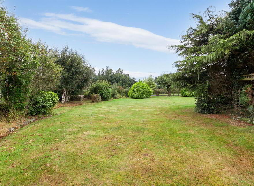 25 Eskylane Road, Antrim, BT41 2LL