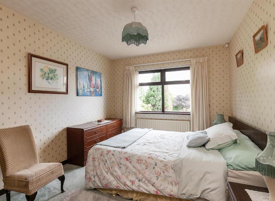 25 Eskylane Road, Antrim, BT41 2LL