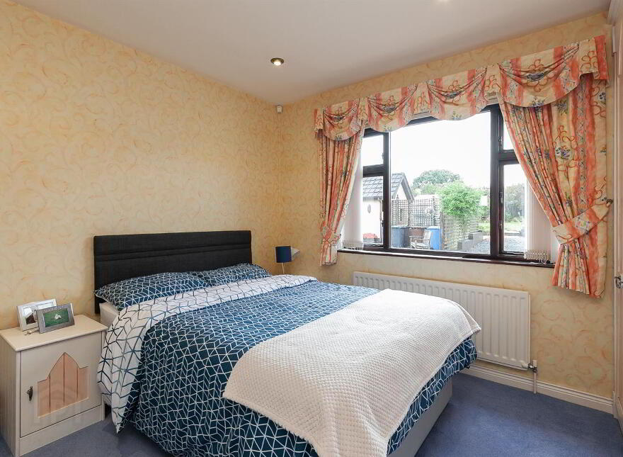 25 Eskylane Road, Antrim, BT41 2LL