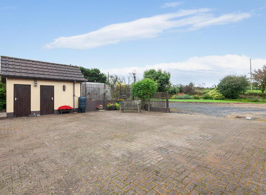25 Eskylane Road, Antrim, BT41 2LL
