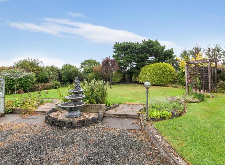 25 Eskylane Road, Antrim, BT41 2LL