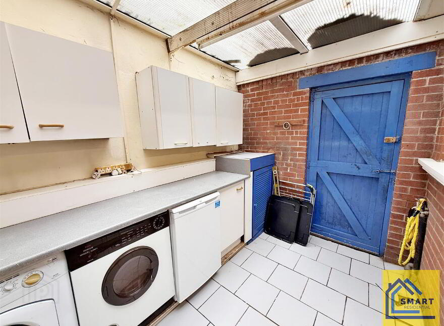 96 Strandburn Drive, Belfast, BT4 1NB