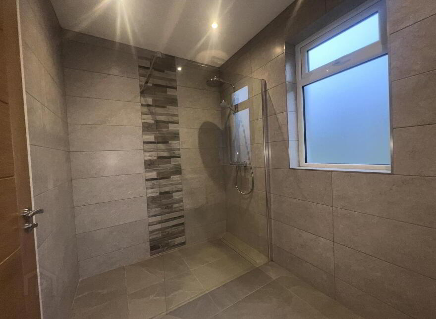 1a Slievecorragh Avenue, Newcastle, Down, BT33 0JA