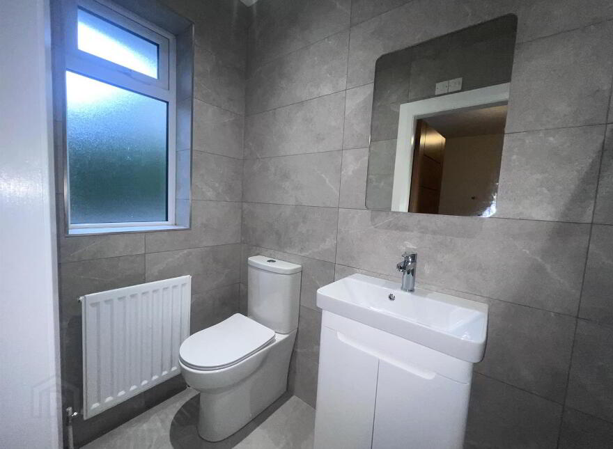 1a Slievecorragh Avenue, Newcastle, Down, BT33 0JA