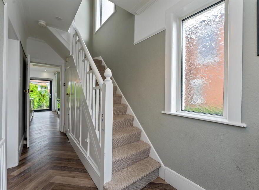 46 Knockbreda Park, Rosetta, Belfast, BT6 0HF