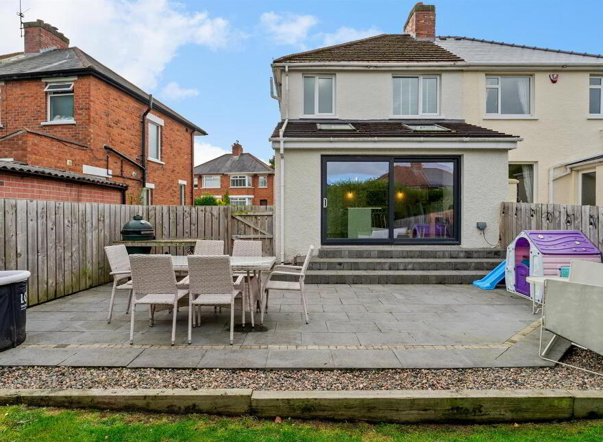 46 Knockbreda Park, Rosetta, Belfast, BT6 0HF