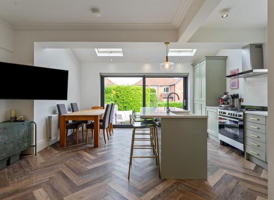 46 Knockbreda Park, Rosetta, Belfast, BT6 0HF