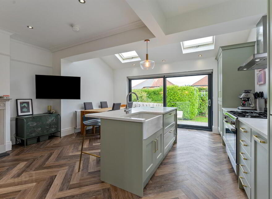 46 Knockbreda Park, Rosetta, Belfast, BT6 0HF