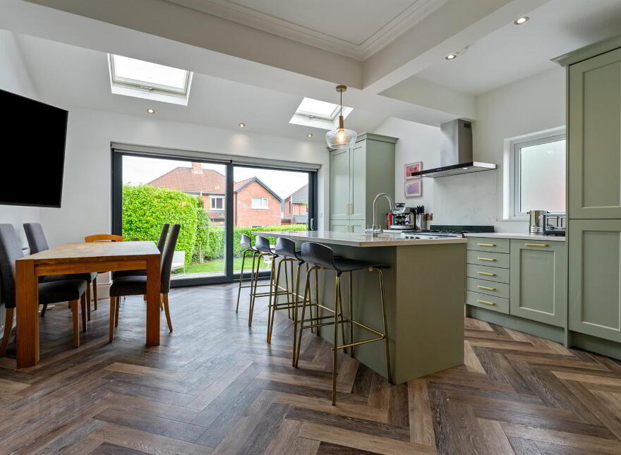 46 Knockbreda Park, Rosetta, Belfast, BT6 0HF